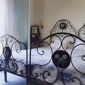  Bed & Breakfast Lotus